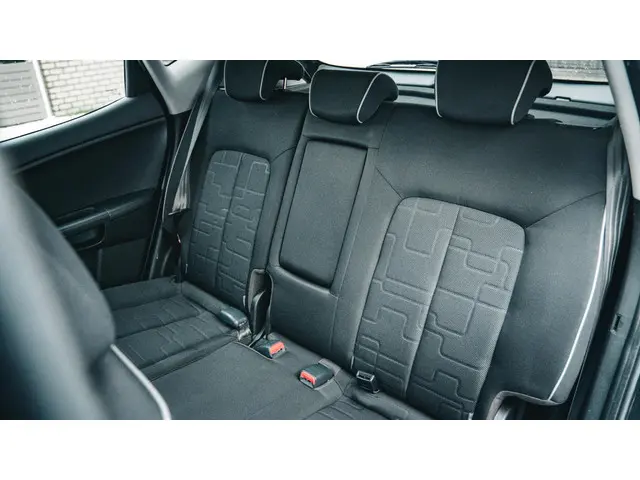 Kia Venga 1.6 CVVT Plus Pack AUTOMAAT NAVI 2013 Benzine 20