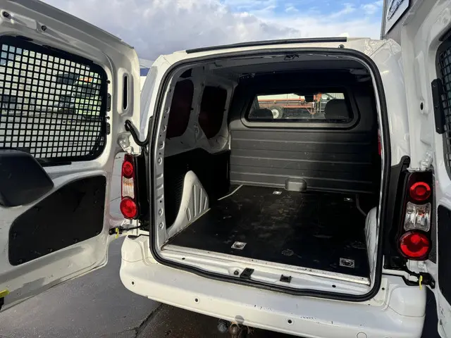 Peugeot Partner 120 1.6 BlueHDi 100 L1 XR 2016 Diesel 14