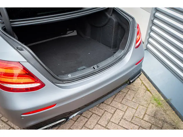 Mercedes-Benz E-Klasse AMG 63 S 4MATIC+ 2017 Benzine 29
