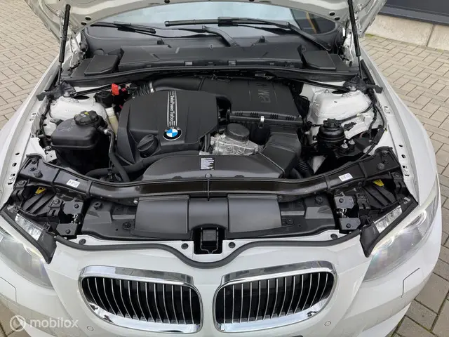 BMW 3 Serie Cabrio 335i High Executive 2013 Benzine 28