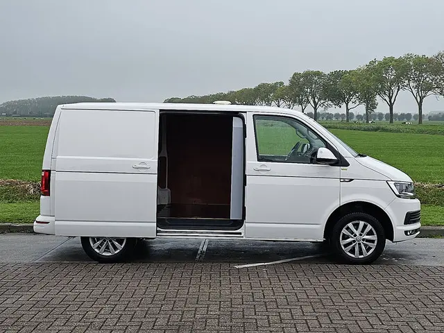 Volkswagen Transporter 2.0 TDI 2019 Diesel 13