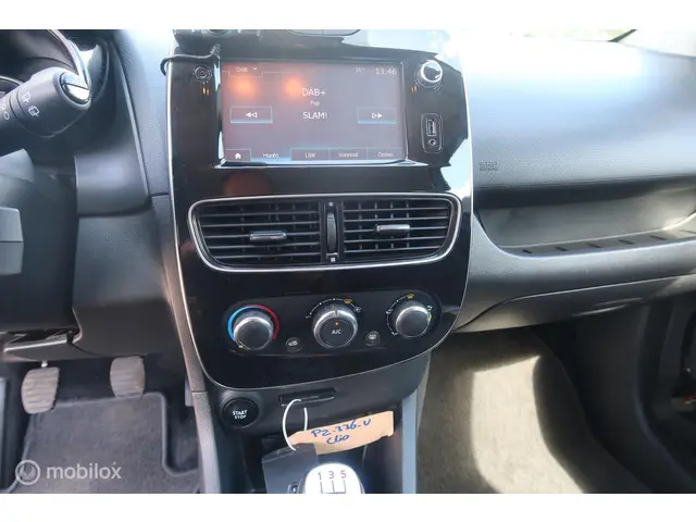 Renault Clio Estate 1.5DCI Zen 2017 Diesel 24