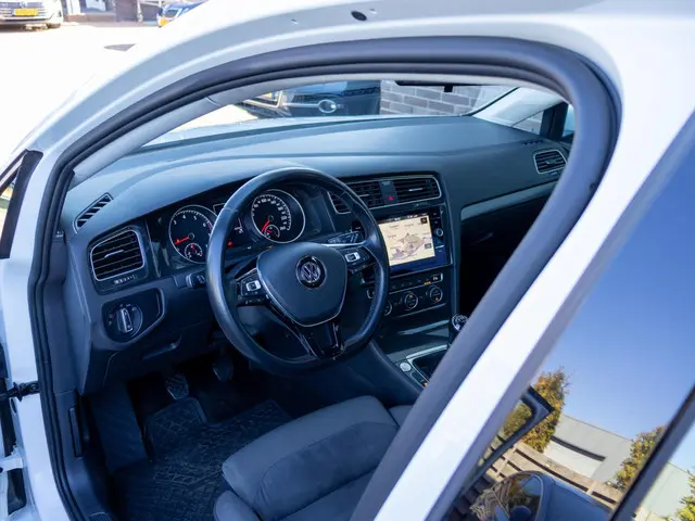 Volkswagen Golf 1.0 TSI Trendline 2019 Benzine 6