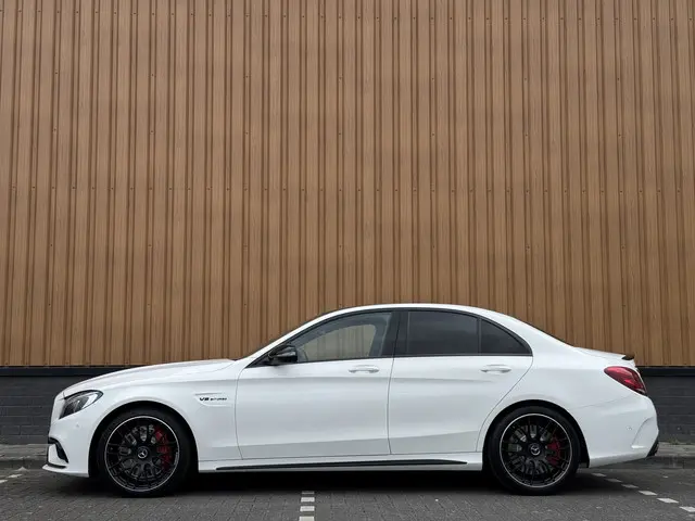 Mercedes-Benz C-Klasse C63 AMG 2017 Benzine 8