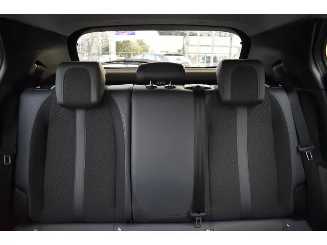 Peugeot e-2008 EV Allure 50 kWh 2020 Elektrisch 13