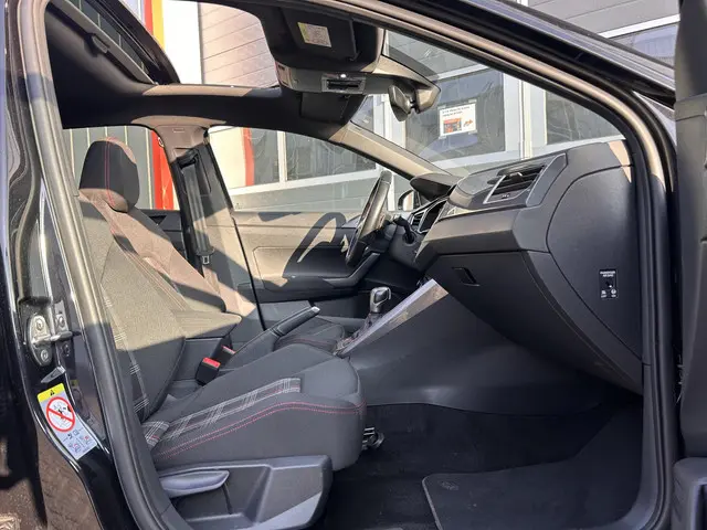 Volkswagen Polo 2.0 TSI GTI 2020 Benzine 13