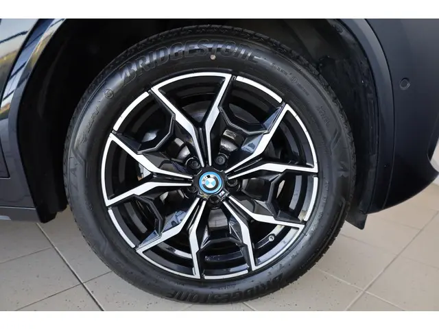 BMW X3 xDrive30e 2024 Hybride Benzine 6