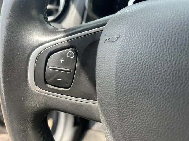 Renault Clio Estate 0.9 TCe Intens 2019 Benzine 14