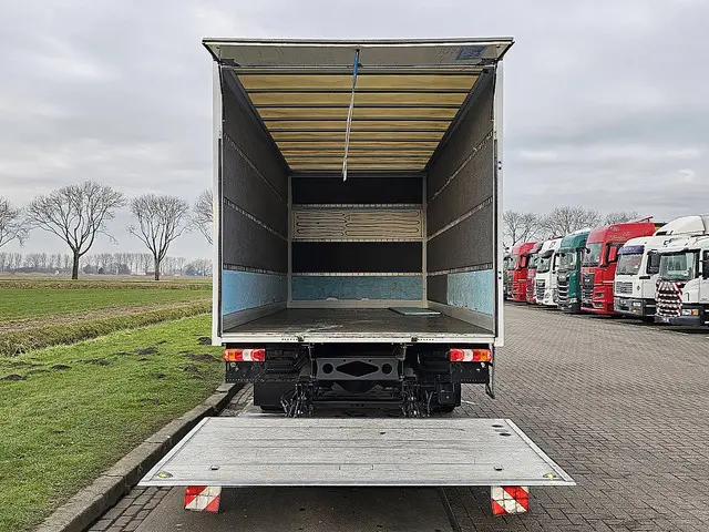 Mercedes-Benz Atego 818 2021 Diesel 13