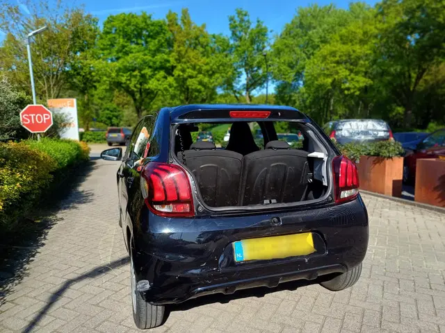 Peugeot 108 1.0 e-VTi Blue Lion 2017 Benzine 13