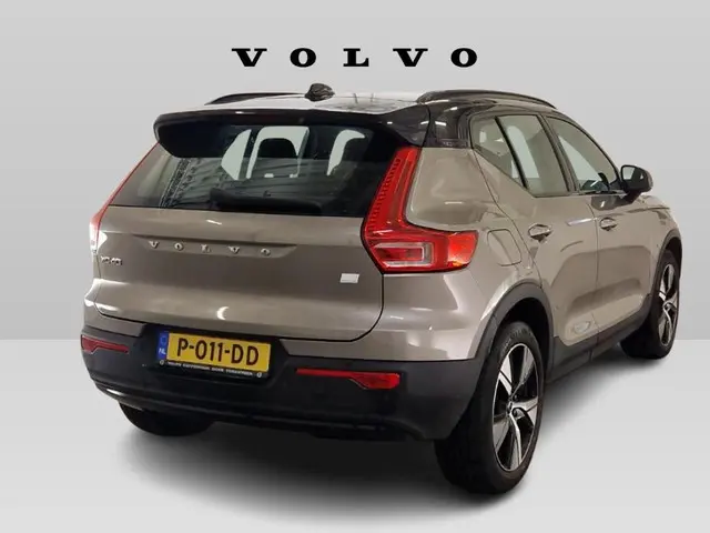Volvo XC40 1.5 T4 Recharge R-Design 2022 Hybride Benzine 3