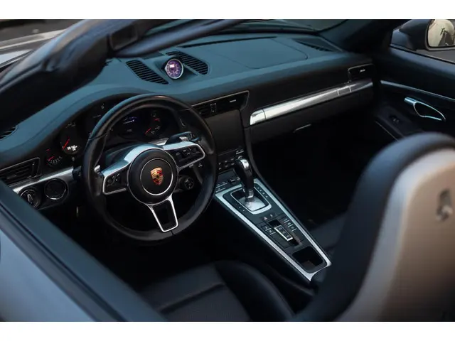 Porsche 911 991 Cabrio 3.0 Carrera 4 2017 Benzine 20
