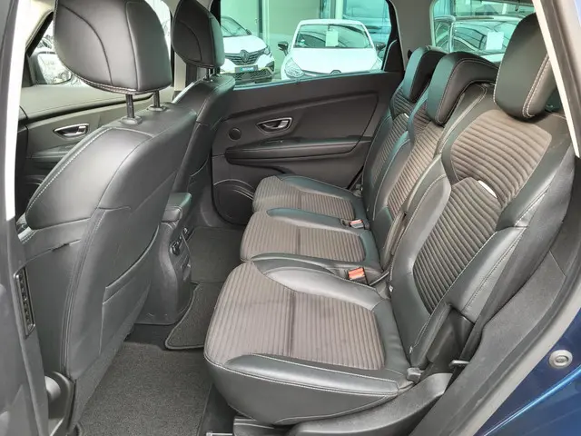 Renault Grand Scénic 1.3 TCe Bose 2020 Benzine 18