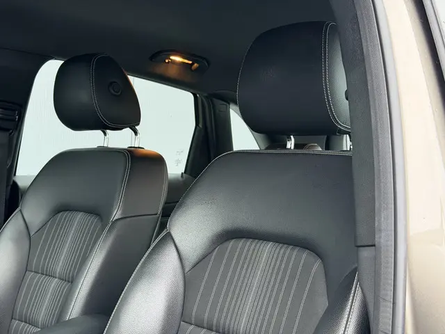 Mercedes-Benz B-Klasse 180 Prestige 2014 Benzine 36