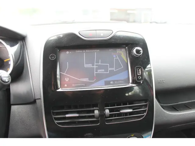 Renault Clio 0.9 TCe Expression 2016 Benzine 8
