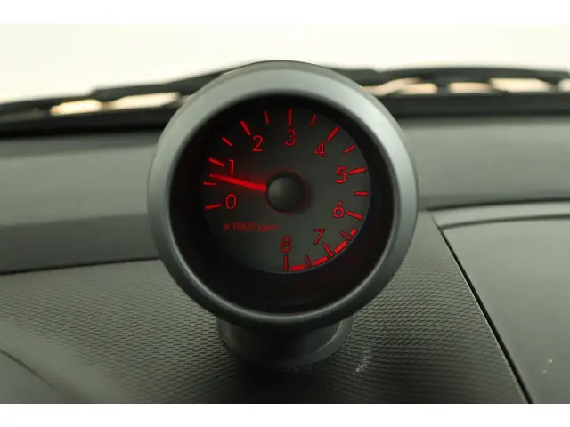 Suzuki Splash 1.0 VVT Exclusive EASSS 2012 Benzine 7