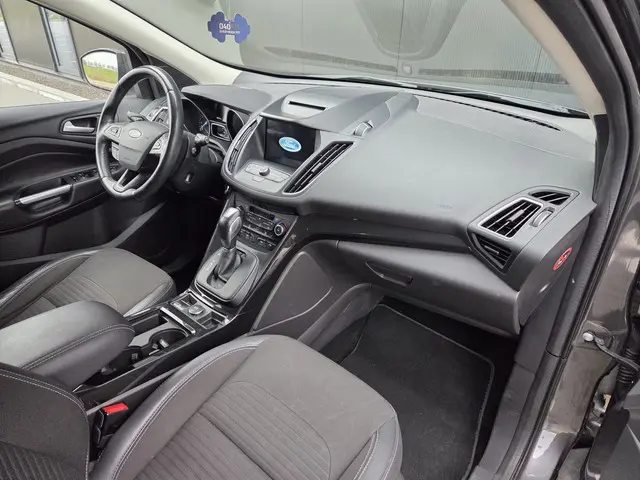 Ford Kuga 1.5 Titanium 4WD 2017 Benzine 2