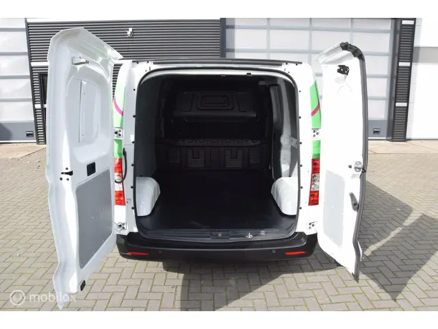 Maxus eDeliver3 SWB 53 kWh 2021 Elektrisch 9