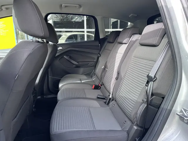 Ford C-MAX 1.5 Titanium 2017 Benzine 12