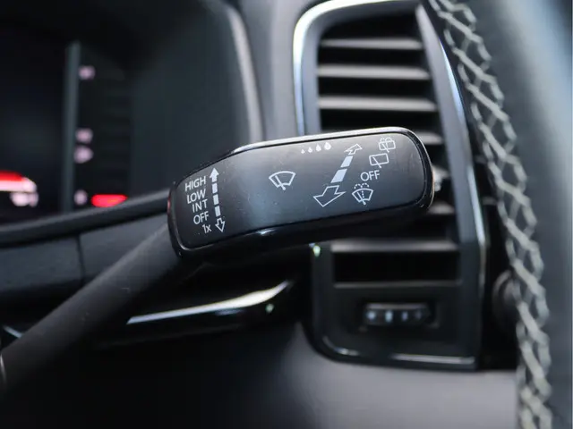Škoda Karoq 1.5 TSI ACT Sportline 2019 Benzine 34