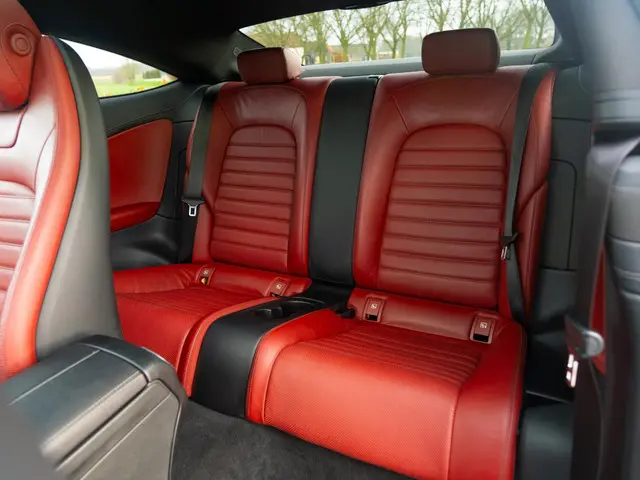 Mercedes-Benz C-Klasse Coupé AMG 43 4MATIC 2017 Benzine 9