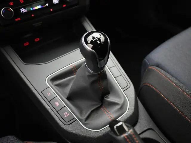 SEAT Ibiza 1.0TSI/95PK FR 2024 Benzine 35