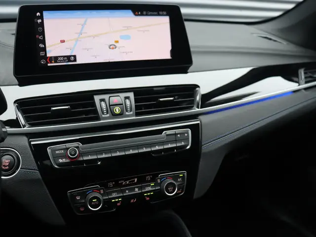 BMW X1 sDrive18i 2021 Benzine 18