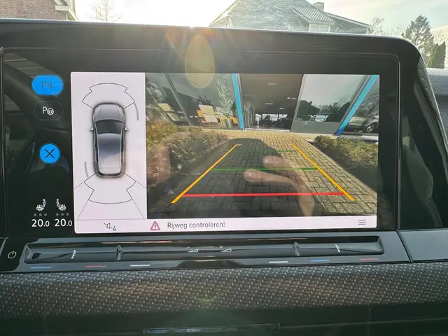 Volkswagen Golf 1.5 eTSI R-Line 2022 Benzine 36