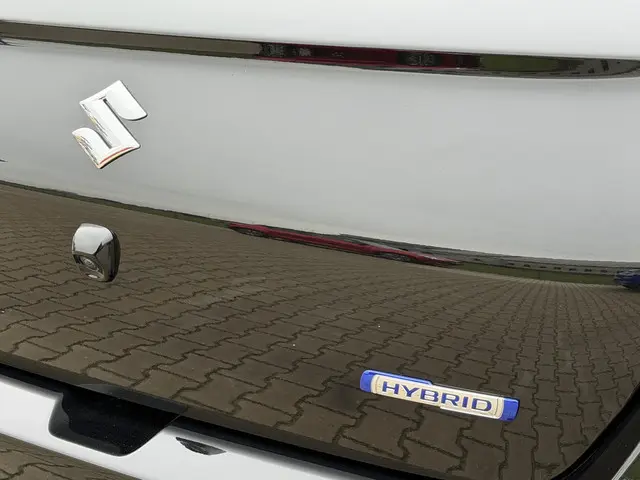 Suzuki Swift 1.2 Style Smart Hybrid 2025 Benzine 27