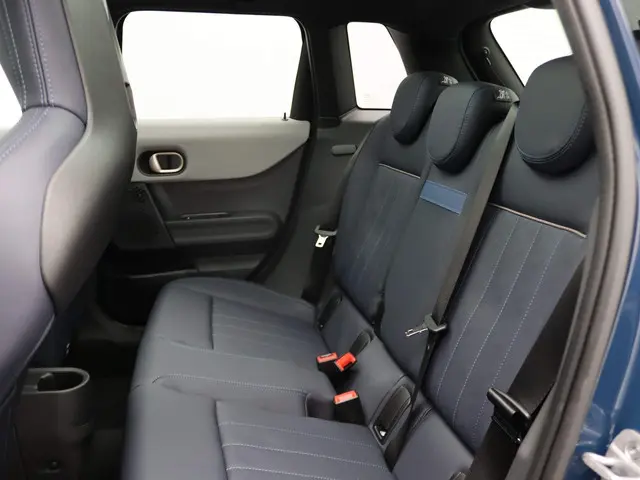 MINI 5-Deurs Cooper C 2024 Benzine 22