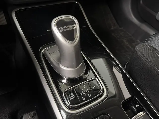 Mitsubishi Outlander 2.4 PHEV Pure 2020 Hybride Benzine 15