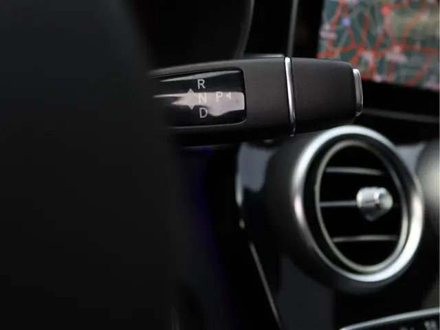 Mercedes-Benz C-Klasse 180 AMG-line 2019 Benzine 39