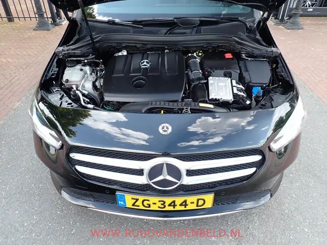 Mercedes-Benz B-Klasse 180D 2019 Diesel 36