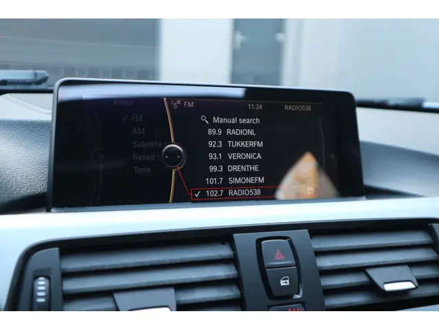 BMW 3 Serie 335i High Executive 2012 Benzine 27