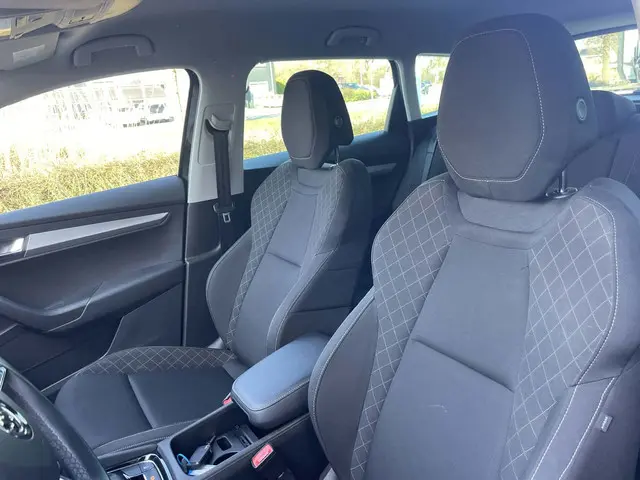 Škoda Karoq 1.0 TSI Clever Edition AUTOMAAT 2018 Benzine 6