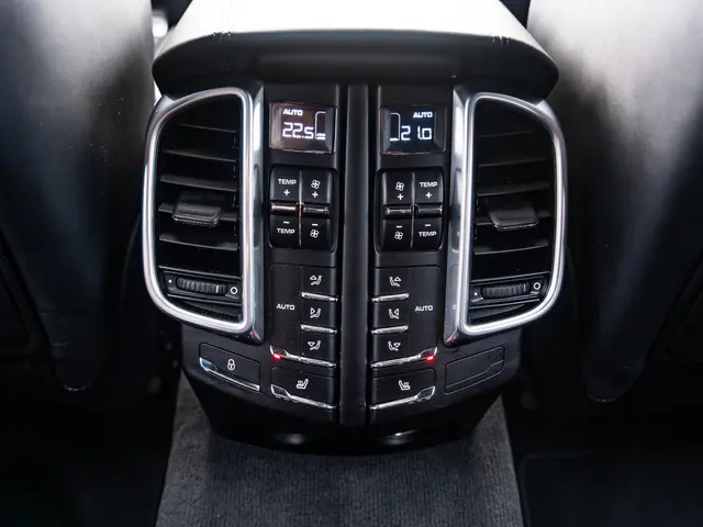 Porsche Cayenne 4.8 Turbo S 2015 Benzine 21