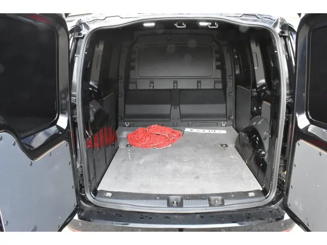 Volkswagen Caddy Cargo 2.0 TDI Style 2023 Diesel 9