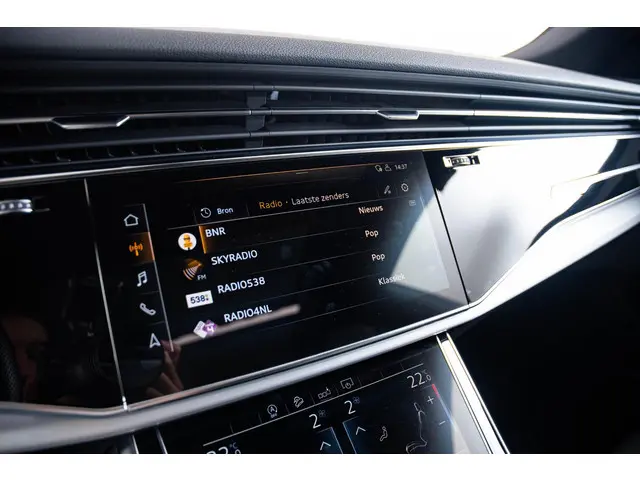 Audi Q8 55 TFSI quattro Pro Line Plus 2020 Benzine 54