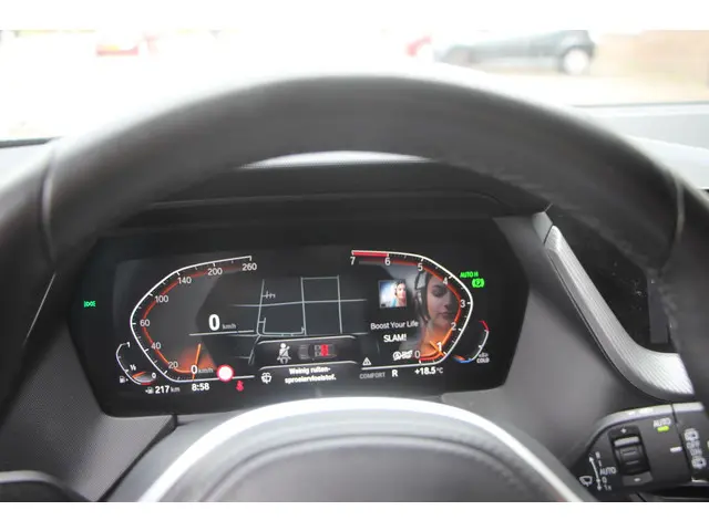 BMW 1 Serie 118i Executive Edition 2021 Benzine 12