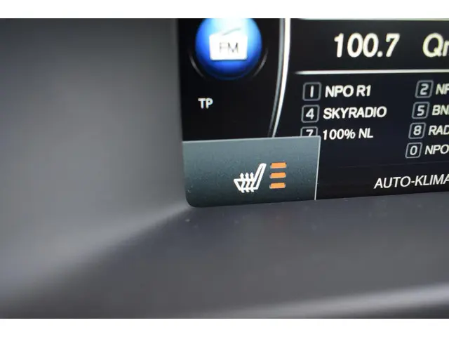 Volvo V70 2.0 T5 Dynamic Edition automaat 2015 Benzine 16