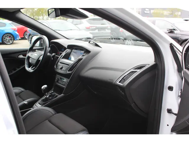 Ford Focus 2.3 RS 2018 Benzine 11