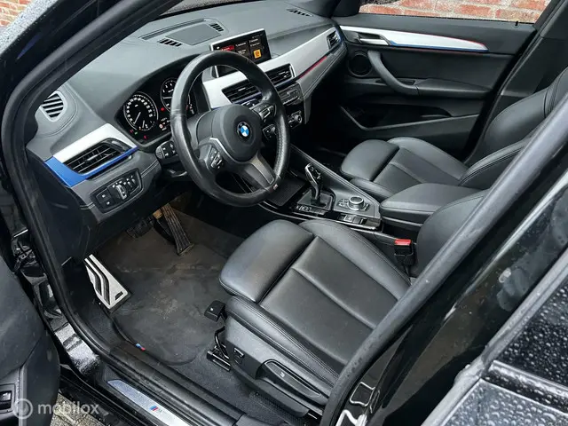 BMW X1 sDrive18i High Executive 2021 Benzine 10