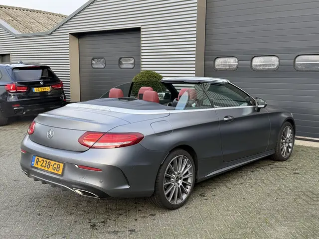 Mercedes-Benz C-Klasse 200 4matic AMG 2017 Benzine 22
