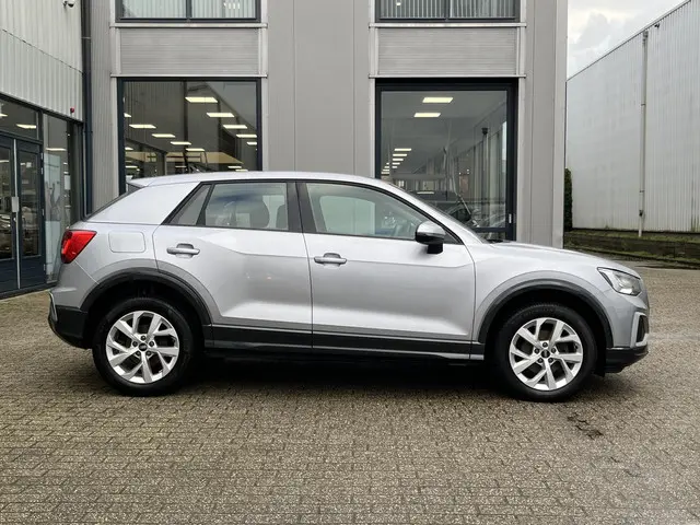 Audi Q2 30 TFSI Business Edition 2021 Benzine 3