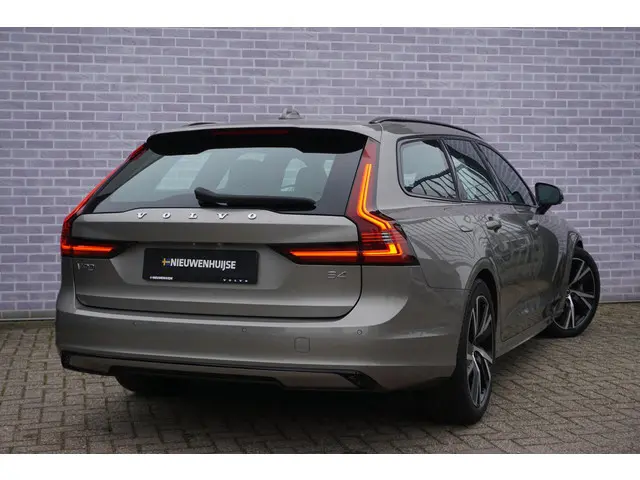 Volvo V90 2.0 B4 R-Design 2021 Benzine 3