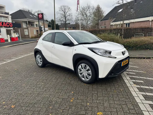Toyota Aygo X 1.0 VVT-i MT Play 2024 Benzine 3