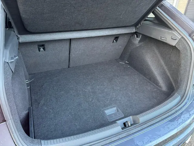 Volkswagen Taigo 1.0 TSI R-Line 2025 Benzine 34