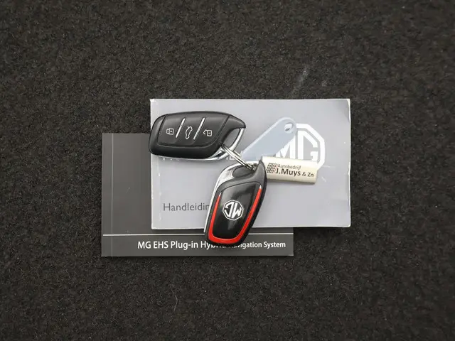 MG EHS 1.5 TGDI PHEV Luxury 2021 Hybride Benzine 12