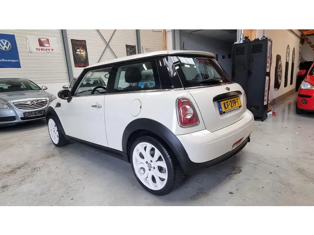 MINI One Mini 1.6 Salt 2014 Benzine 8