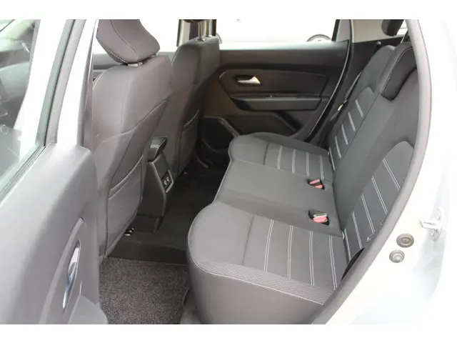 Dacia Duster TCe 130 Comfort 2022 Benzine 17